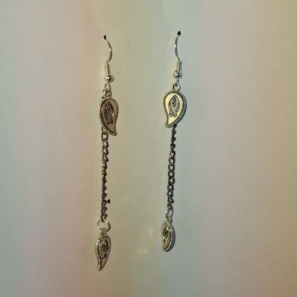 Silver Dangly Leaf Charm Earrings - 12